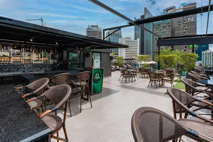 Бангкок: SureStay Plus Hotel by Best Western Sukhumvit 2