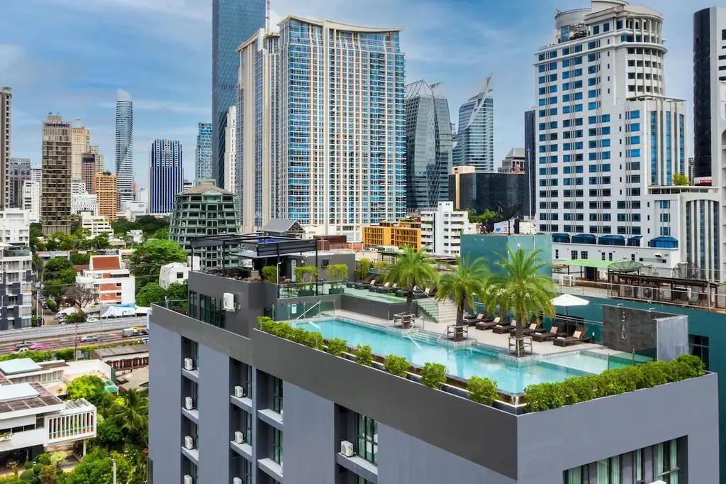 Бангкок: SureStay Plus Hotel by Best Western Sukhumvit 2