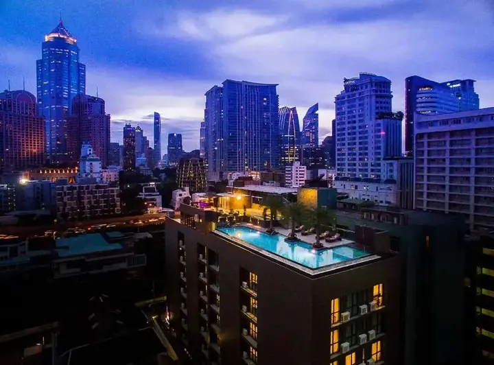Бангкок: SureStay Plus Hotel by Best Western Sukhumvit 2