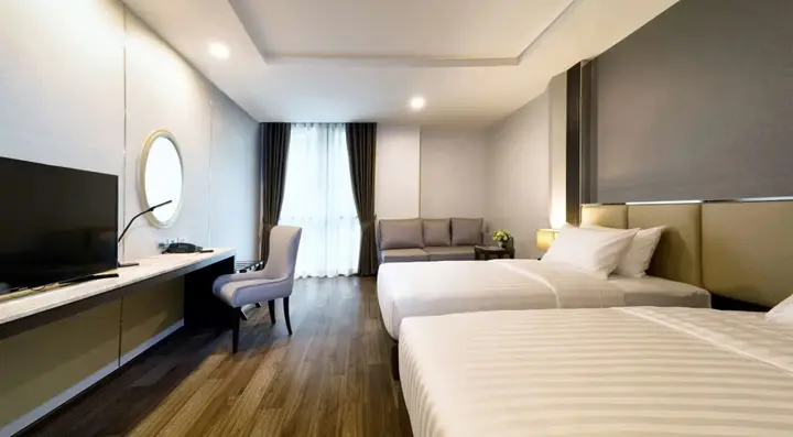 Бангкок: SureStay Plus Hotel by Best Western Sukhumvit 2