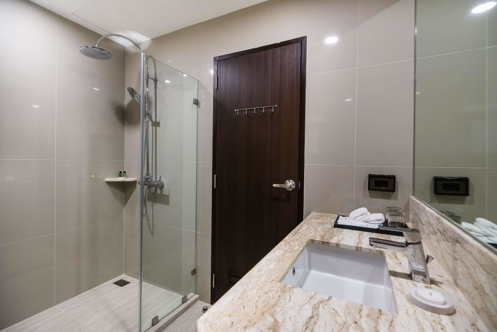 Бангкок: SureStay Plus Hotel by Best Western Sukhumvit 2