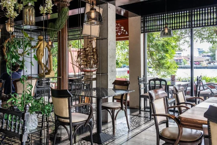 Бангкок: Amdaeng Bangkok Riverside Hotel