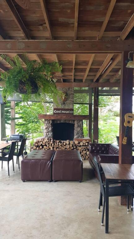 Кхэм Сон: Red Z Cool Mountain Resort