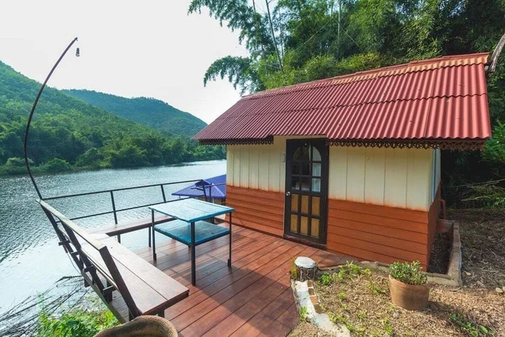 Тха Кра Дан: Naphatphorn Resort