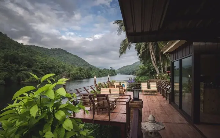 Тха Кра Дан: Naphatphorn Resort