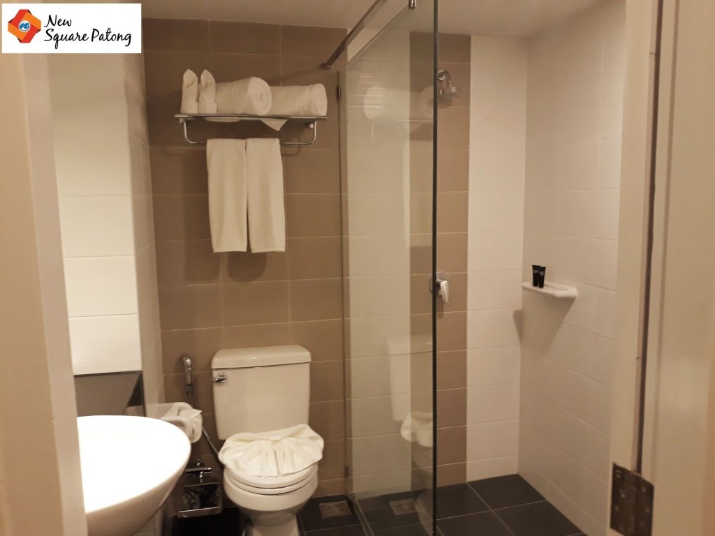 Кату: New Square Patong Hotel