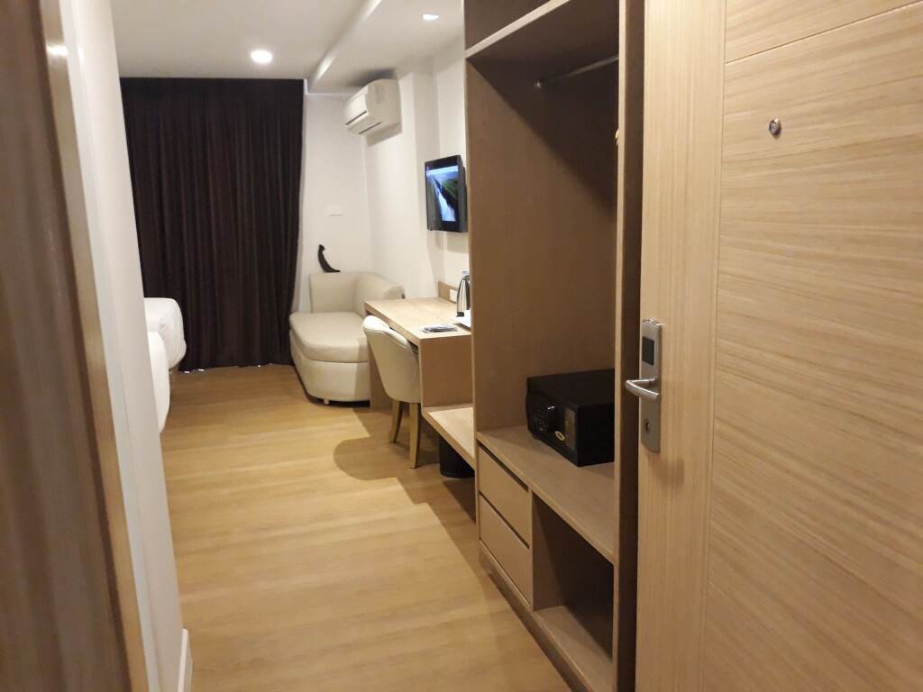 Кату: New Square Patong Hotel