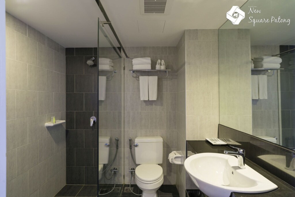 Кату: New Square Patong Hotel