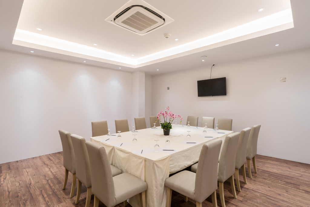 Кату: New Square Patong Hotel