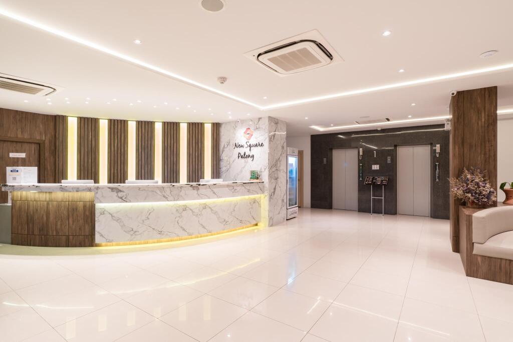 Кату: New Square Patong Hotel