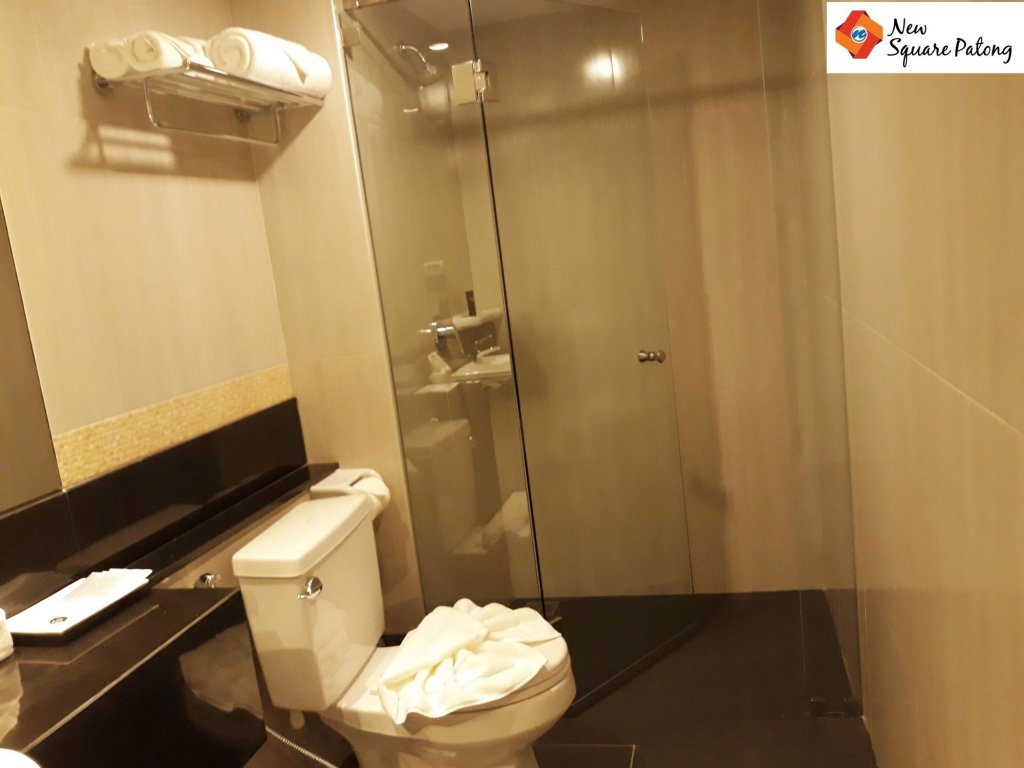 Кату: New Square Patong Hotel
