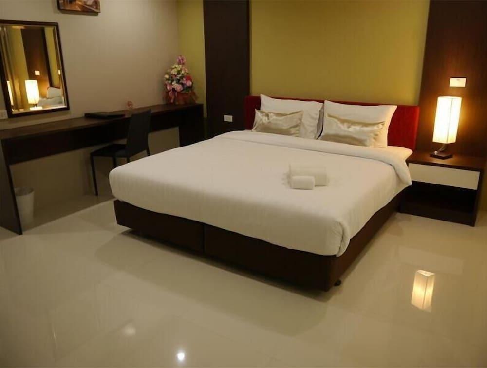 Пхетчабун: SR Residence Hotel