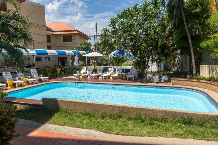 Пхукет: Porterhouse Beach Hotel