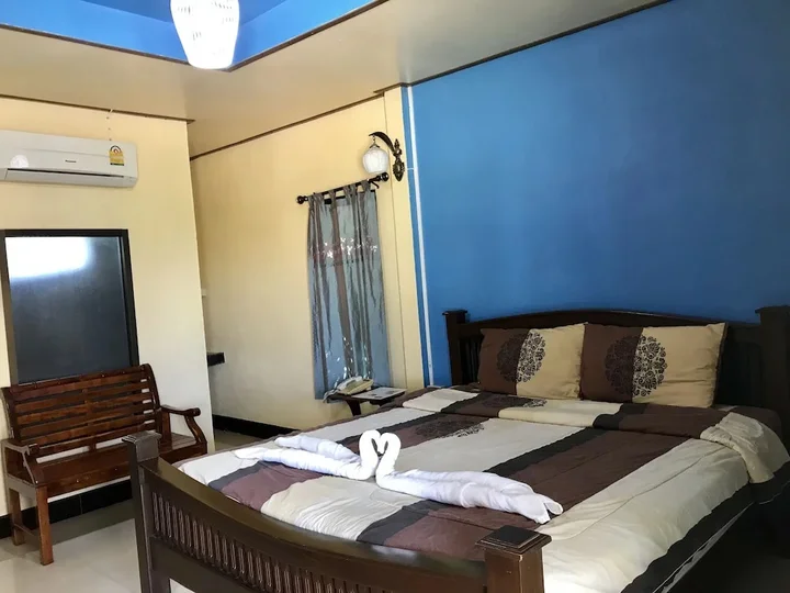 Пхитсанулок: Phupha Inn Resort