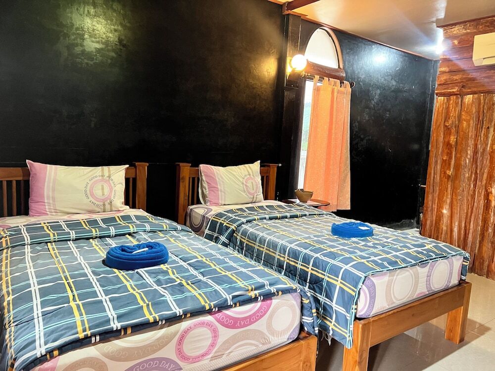 Пхитсанулок: Phupha Inn Resort