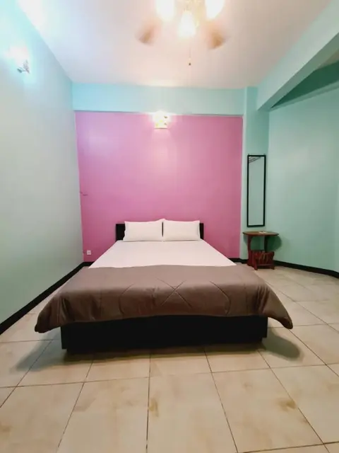 Самутсонгкхрам: Royal Land Mae Klong Hotel