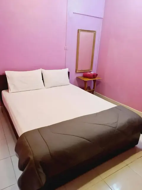 Самутсонгкхрам: Royal Land Mae Klong Hotel