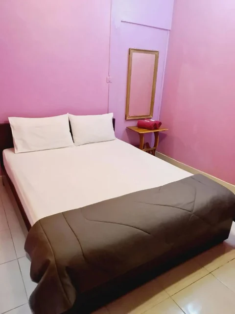 Самутсонгкхрам: Royal Land Mae Klong Hotel