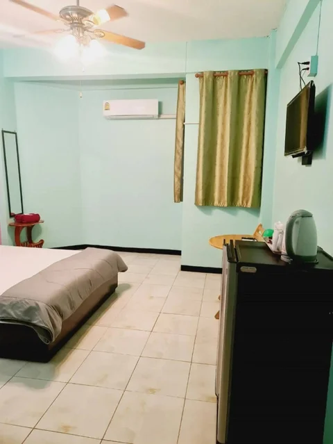 Самутсонгкхрам: Royal Land Mae Klong Hotel