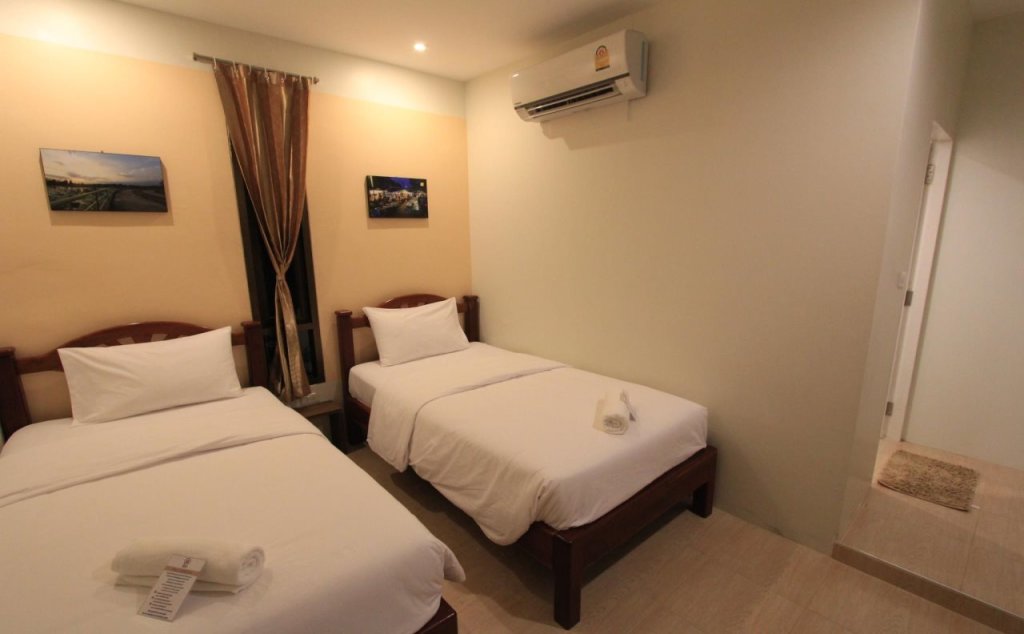 Нанг-Ронг: Nangrong Hotel