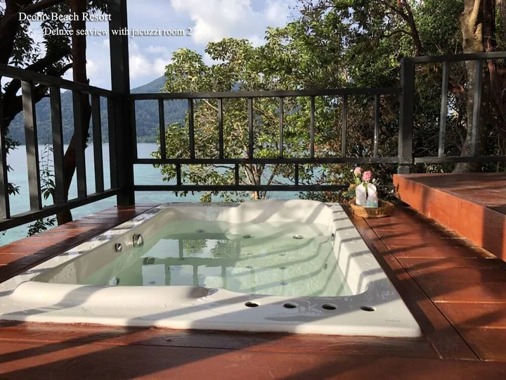 Ко-Липе: Decho Beach Resort