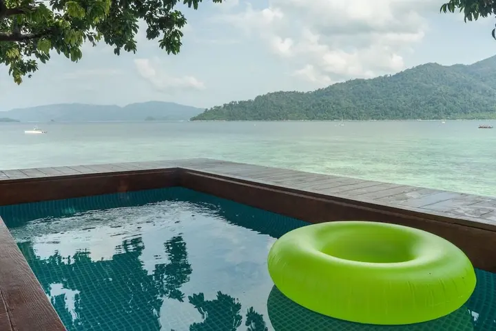 Ко-Липе: Decho Beach Resort
