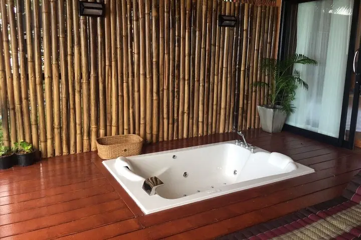 Ко-Липе: Decho Beach Resort