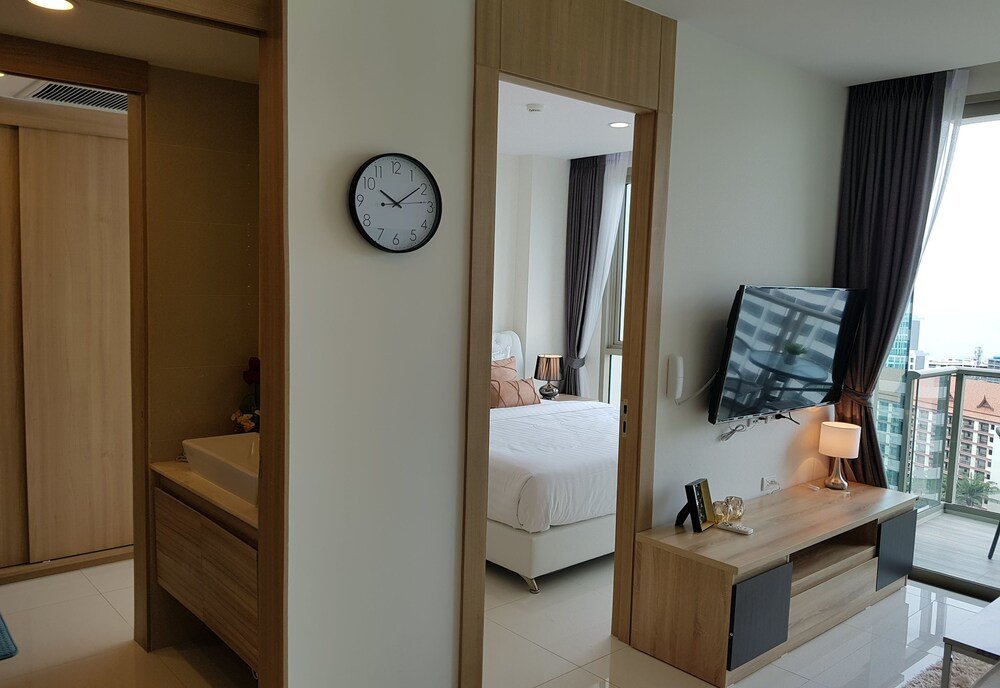 Паттайя: Riviera 1BR Sea View B1702