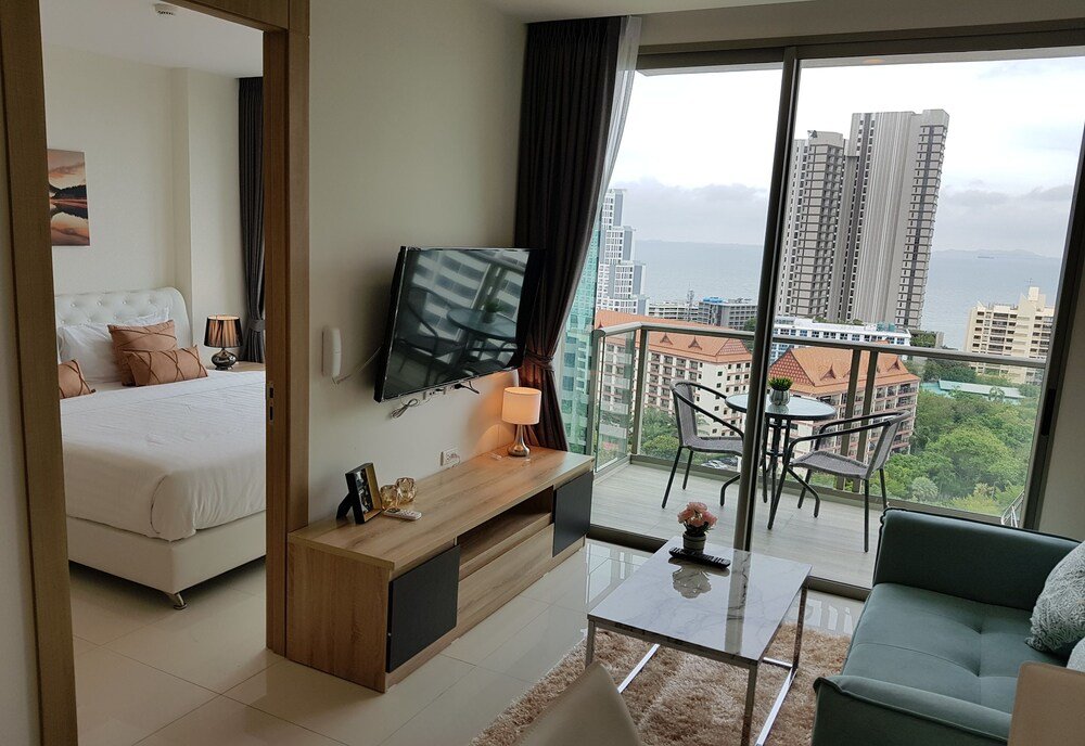 Паттайя: Riviera 1BR Sea View B1702