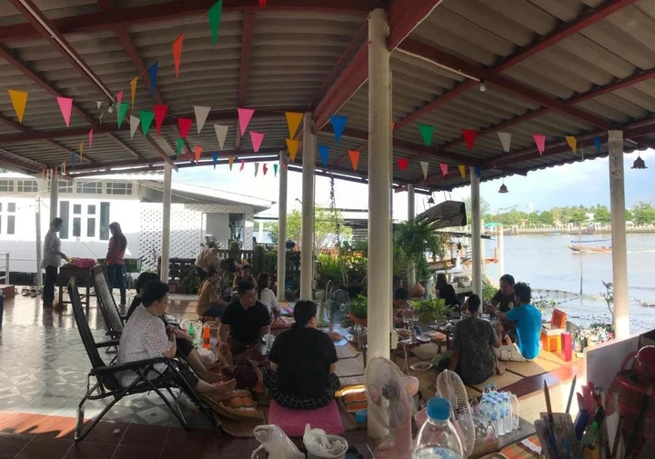 Ампхава: Se Sun Amphawa
