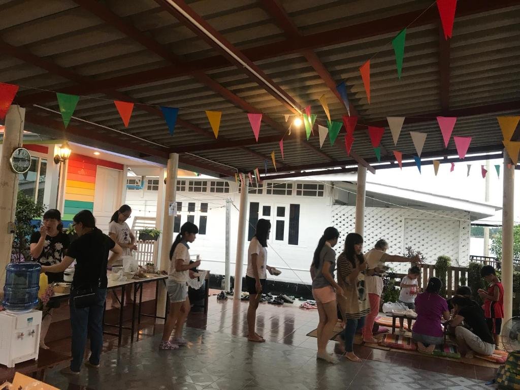 Ампхава: Se Sun Amphawa