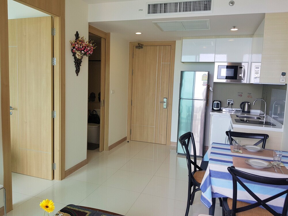 Паттайя: Riviera 1BR Sea View B1608