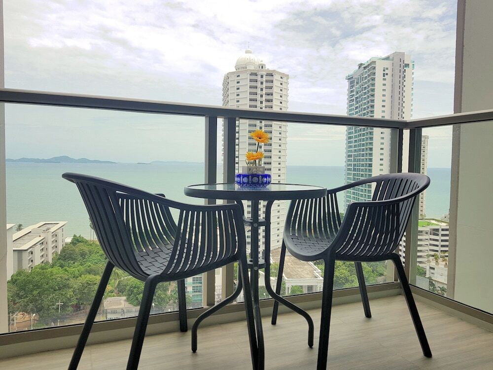 Паттайя: Riviera 1BR Sea View B1608