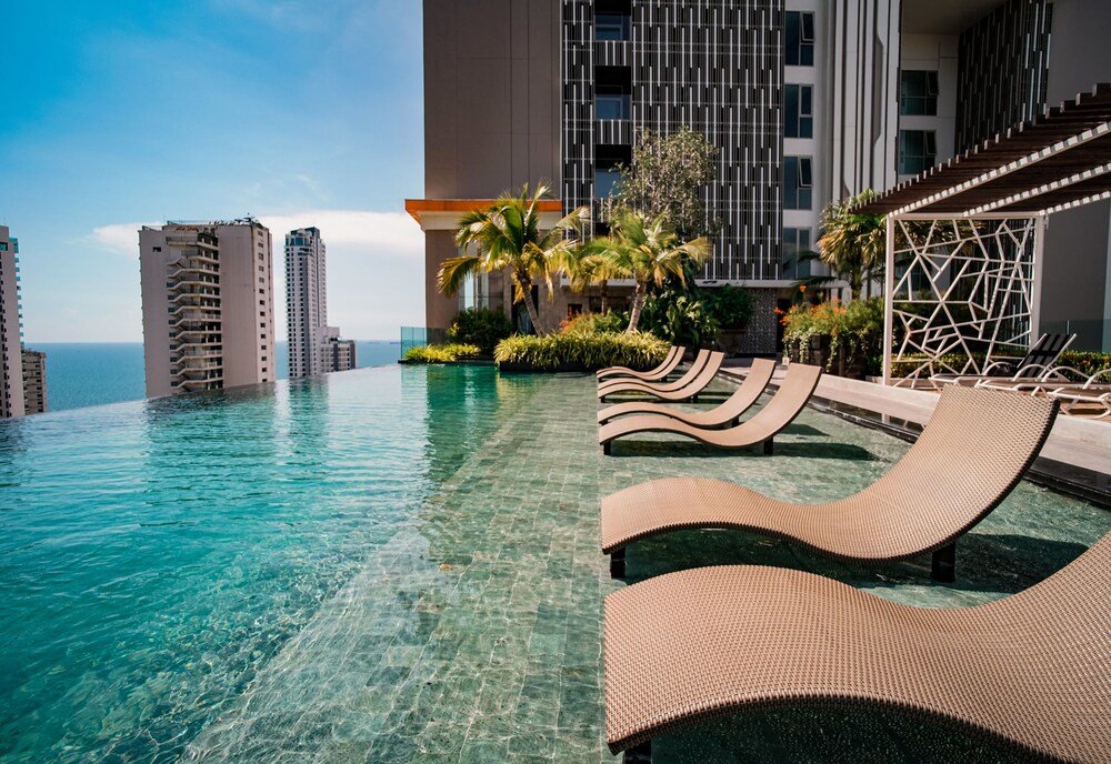 Паттайя: Riviera Studio Sea View 1515 by Pattaya Holiday