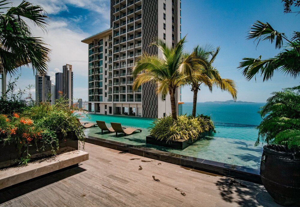 Паттайя: Riviera Studio Sea View 1515 by Pattaya Holiday