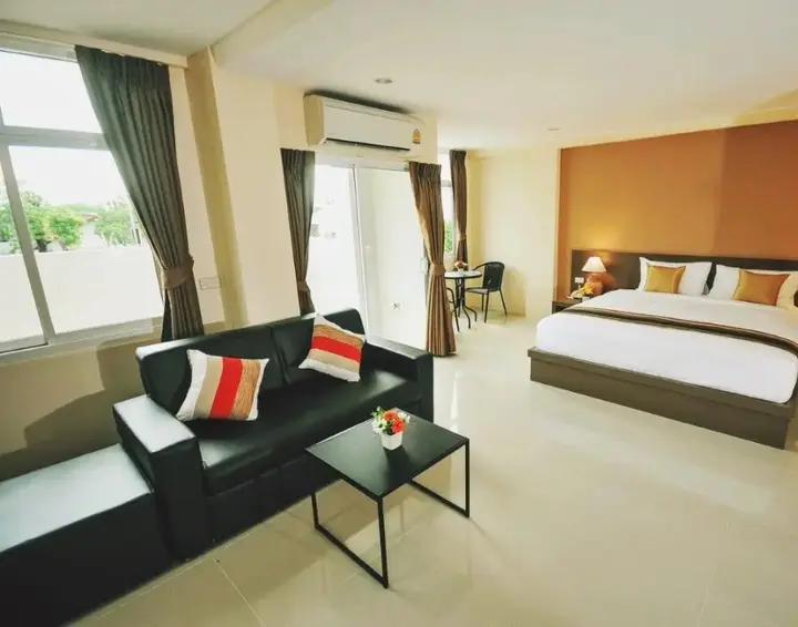 Кхлонг-Янг: Sukkhamas Pirom Hotel