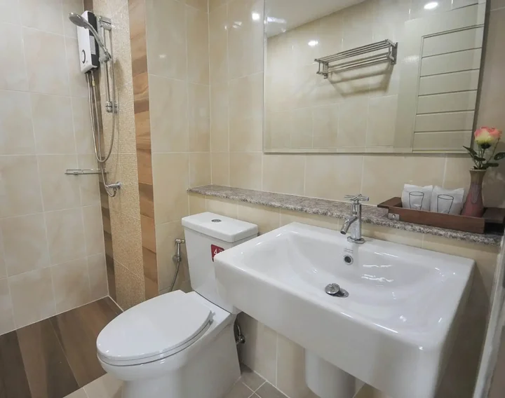 Кхлонг-Янг: Sukkhamas Pirom Hotel