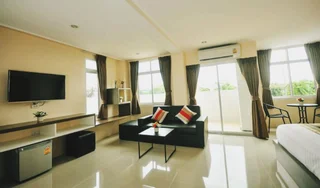 Кхлонг-Янг: Sukkhamas Pirom Hotel