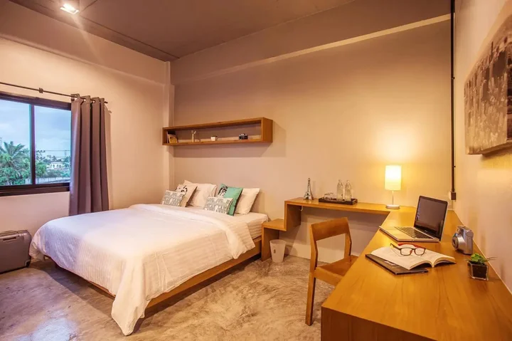 Сураттхани: Sleep Station