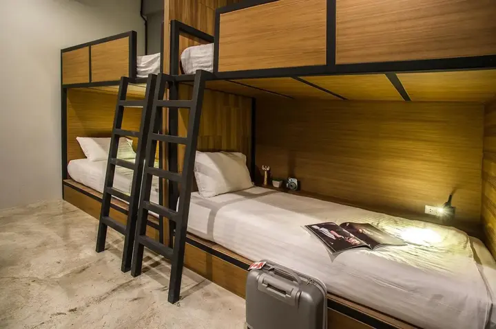 Сураттхани: Sleep Station