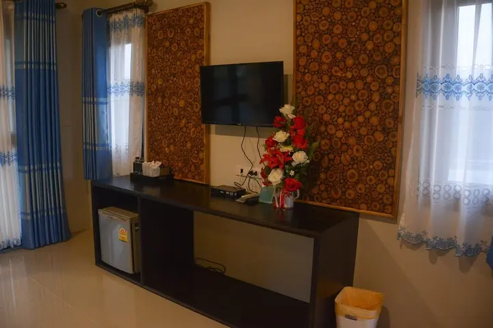 Сангкхла Бури: Phu Chom Mork Resort