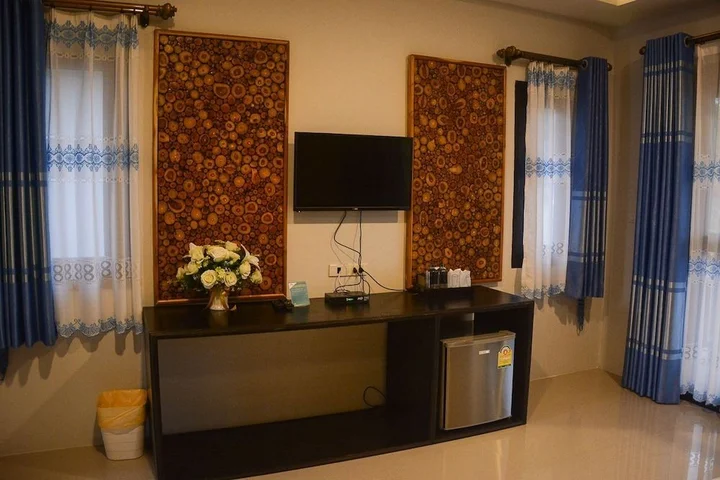 Сангкхла Бури: Phu Chom Mork Resort