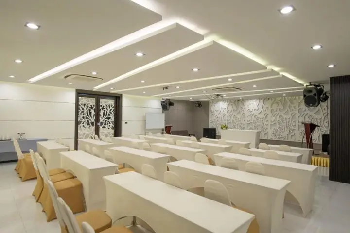 Краби: River Front Krabi Hotel