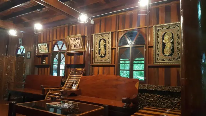 Канчанабури: Ratmanee House