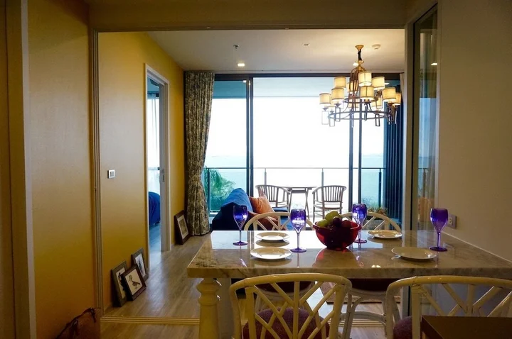Паттайя: Baan Plai Haad Beachfront Condominium