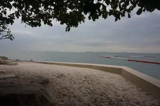 Паттайя: Baan Plai Haad Beachfront Condominium