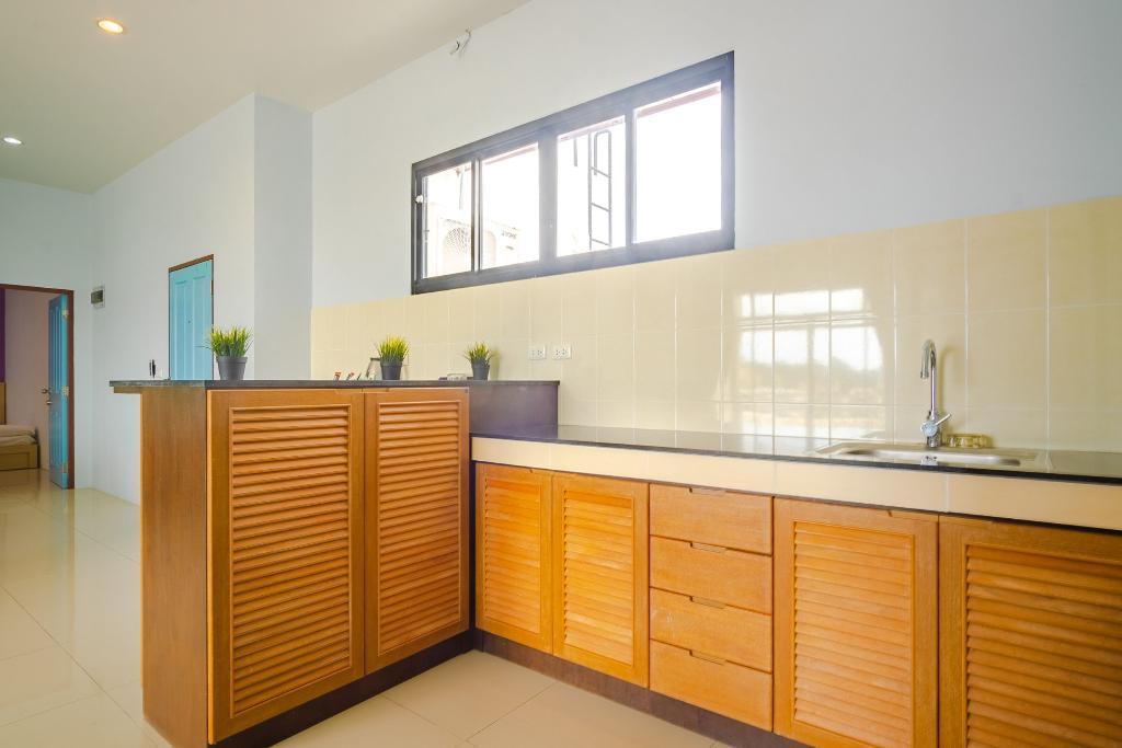 Муанг: AJ Residence