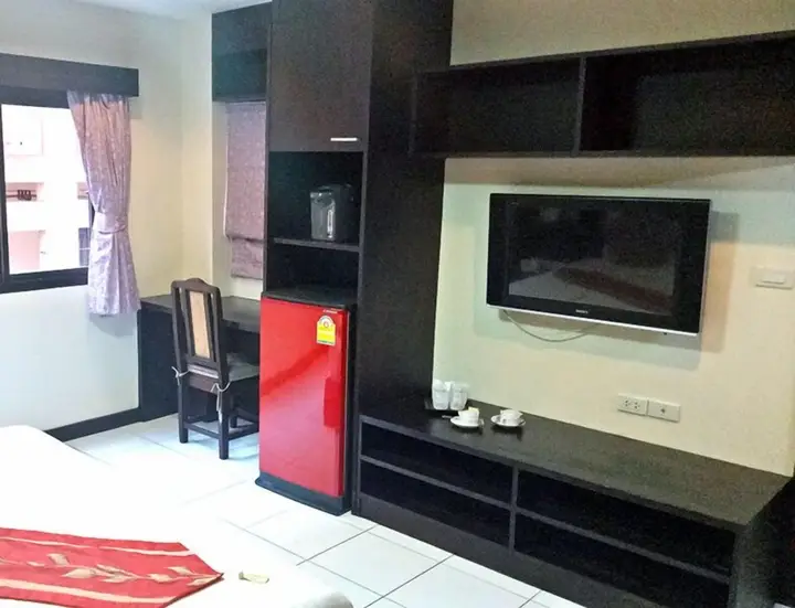 Zip Lounge & Apartments — фото 1