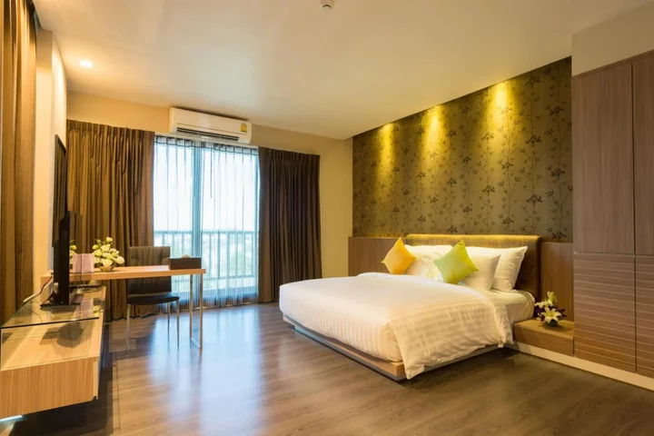 Хатъяй: Ton Aoi Grand Hotel