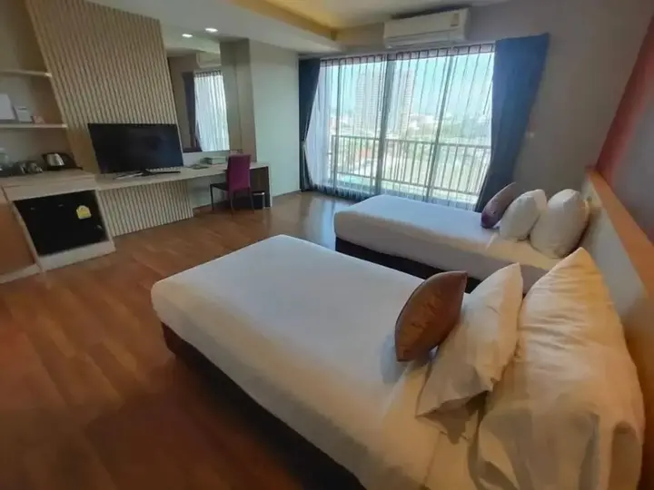 Хатъяй: Ton Aoi Grand Hotel